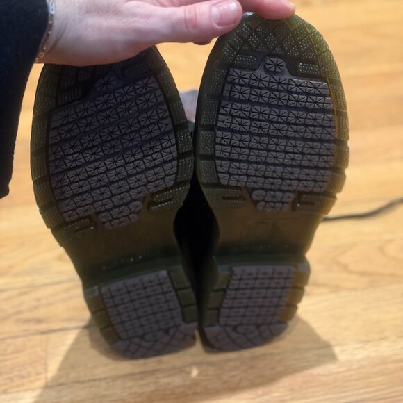 Dr. Martens 1460 slip resistant boots - men's size 9 - New with tags/never worn - Picture 4 of 8